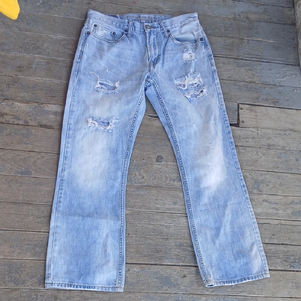 GUC American Eagle Distressed Light Blue Boot  Leg  Jeans Size 31x32